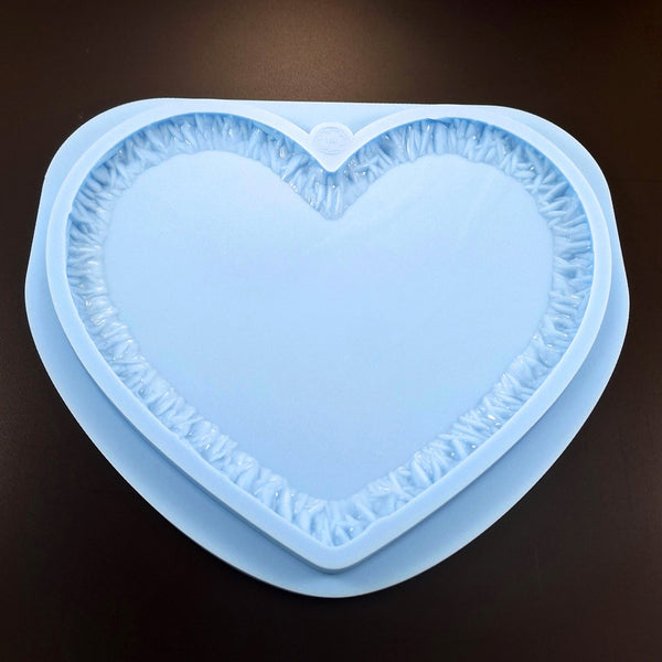 Rough & Tough Heart shaped tray (L)