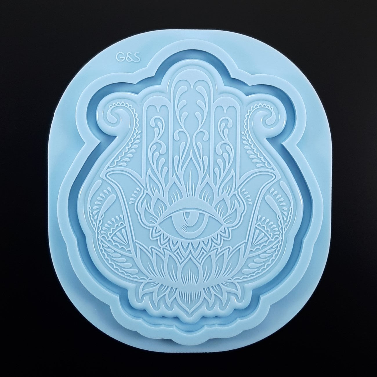 Hamsa tray with raised edge