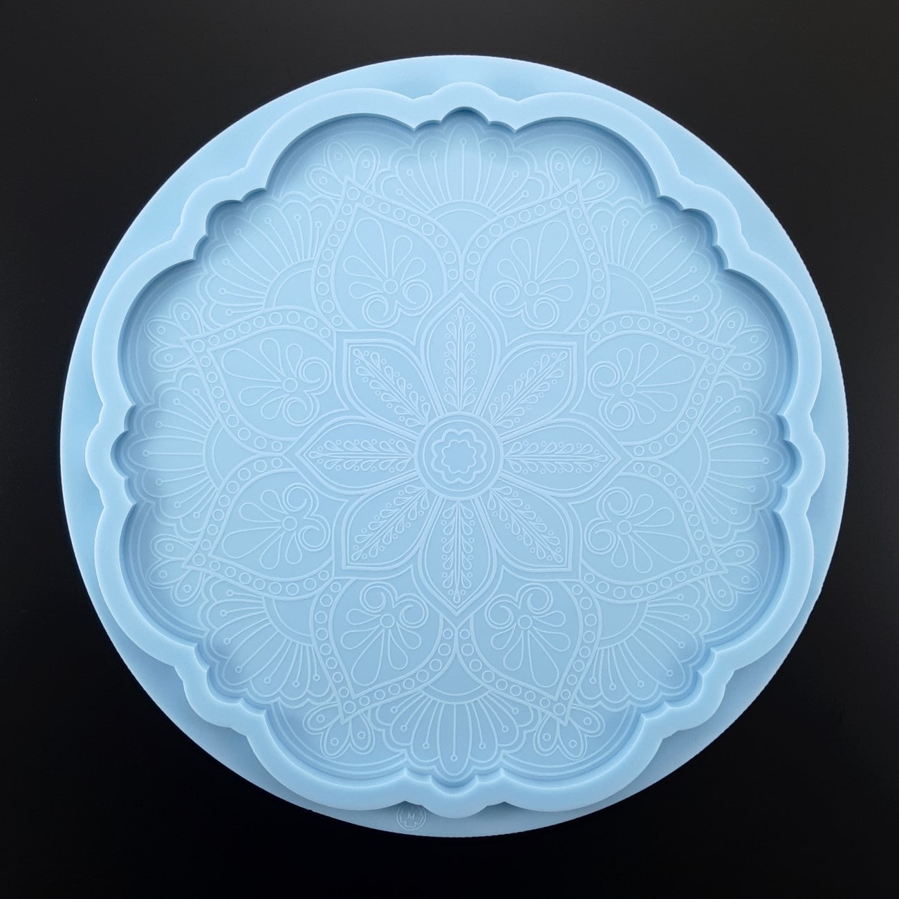 Round Tray - Lily Mandala (L)